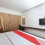 Oyo 19674 Apoorva\'S Guest House