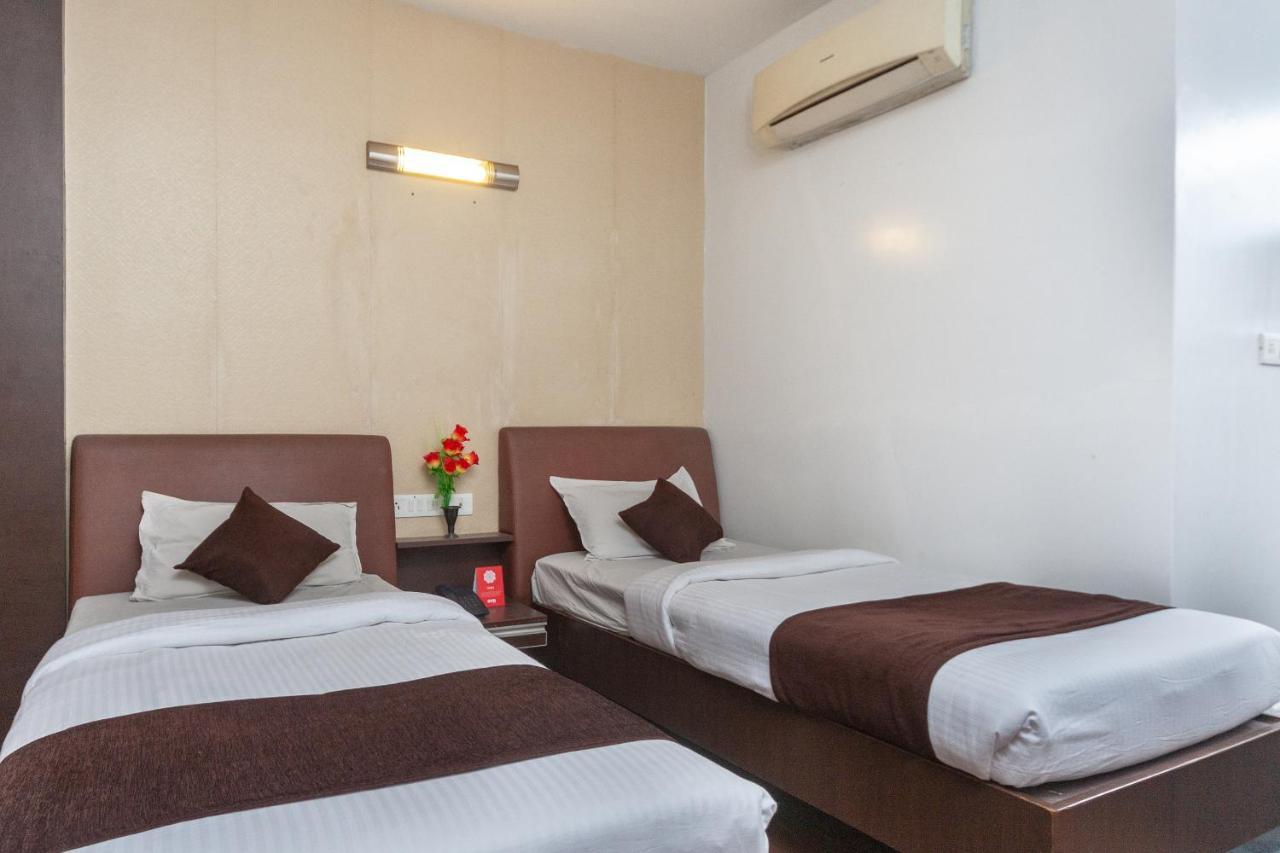 Hotel Oyo 19674 Apoorva's Chennai