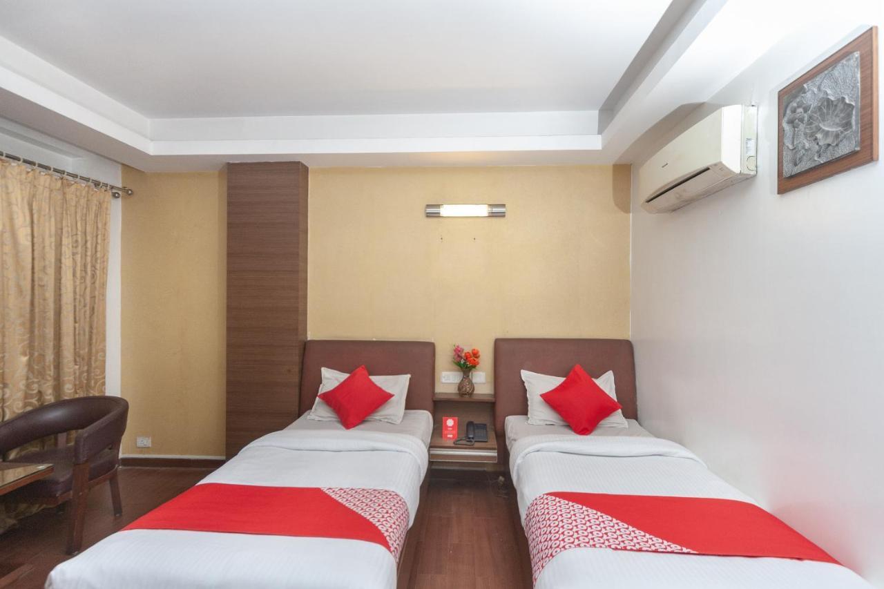 Oyo 19674 Apoorva's Hotel Chennai