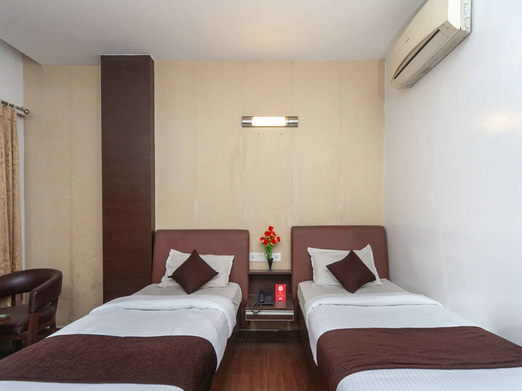 Oyo 19674 Apoorva's Hotel Chennai
